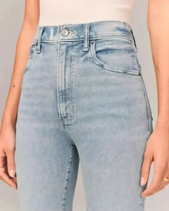 Drune - Figurformende Bootcut-Jeans