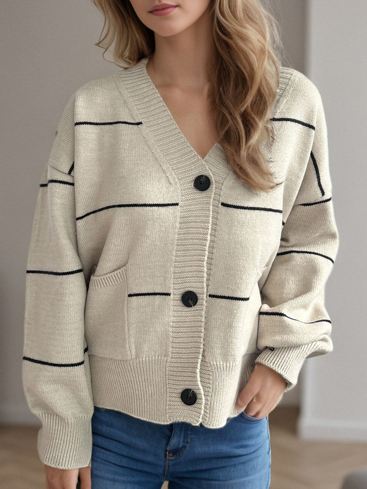 Drune | Legere Strickjacke mit langen Ärmeln, V-Ausschnitt, Knöpfen und Streifen