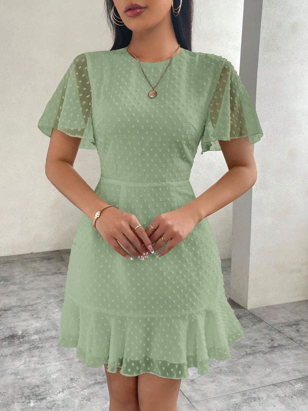 Drune | Dreidimensionales Kleid mit Rüschenrand und Punkten