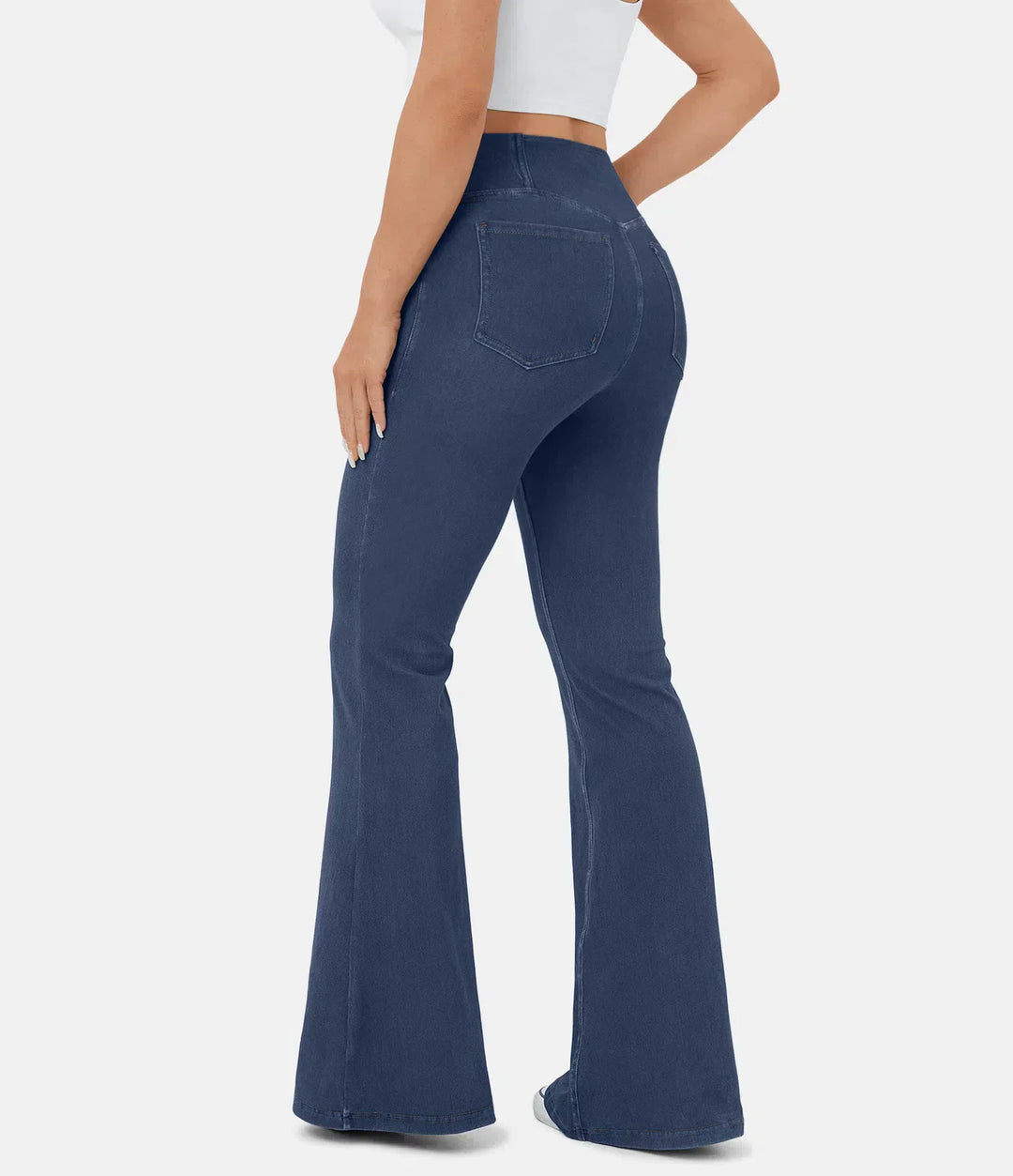 Jeans mit hohem Bund und Crossover-Muster