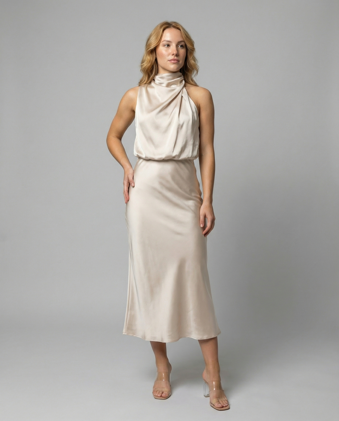 Glänzendes Langes Abendkleid mit Elegantem Schnitt | Drune