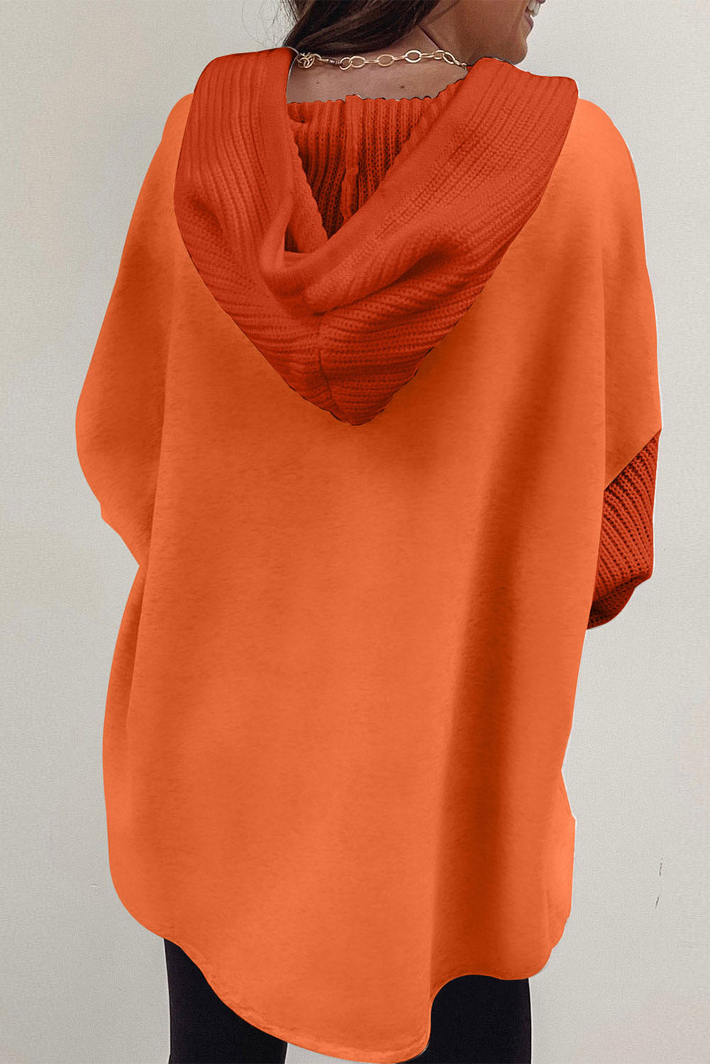 Drune | Langärmelige Bluse mit Kapuze und Knöpfen Baumwollmischung Komfort und Stil