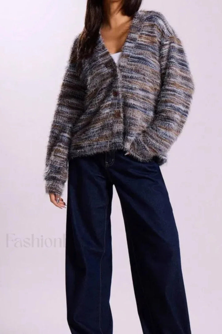 Drune | Cozy vintage striped cardigan with V-neck