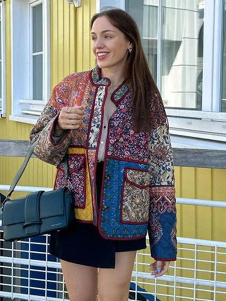 Drune | Mantel mit Blumenmuster und Patchwork-Taschen
