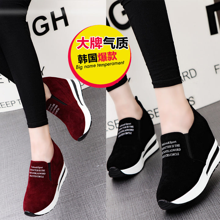 Damen nan Keilabsatz-Sneaker mit Samtoptik und elastischen Einsätzen Drune