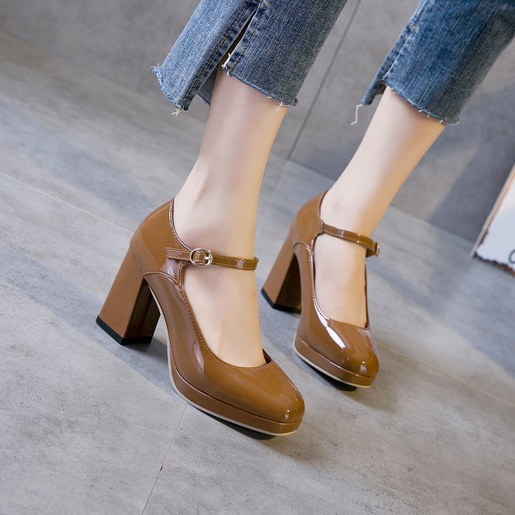 Damen Hochwertige Absatzpumps mit eleganter Riemen-Detailierung Drune