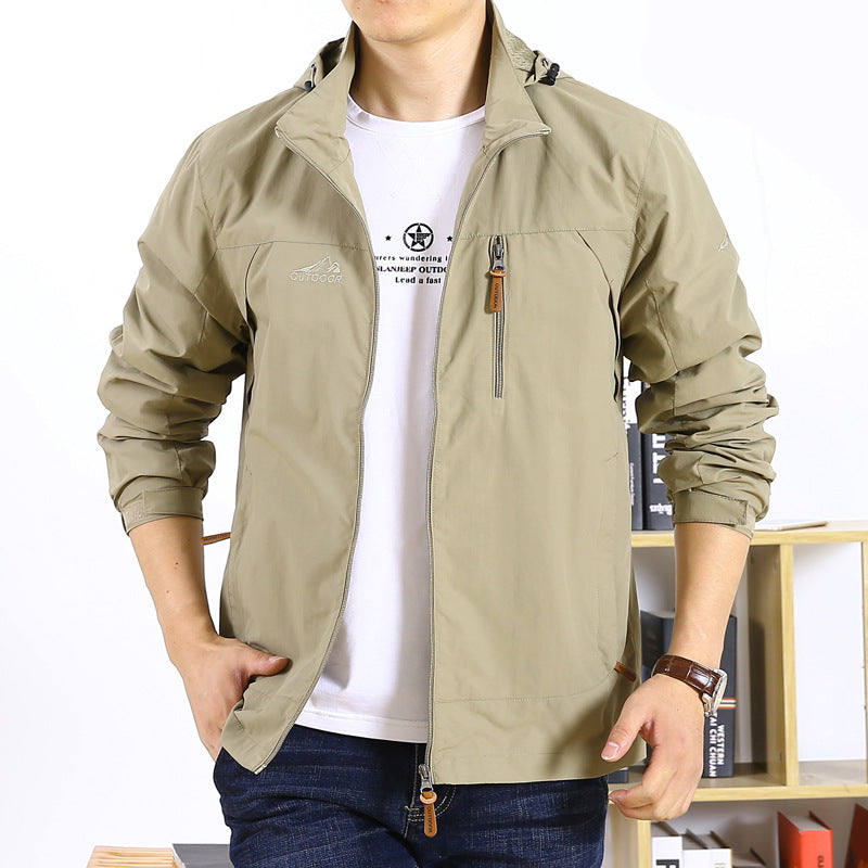 Herren leichte wind- und wasserabweisende Softshelljacke mit Kapuze, Brustreißverschluss und verstellbaren Ärmelabschlüssen Drune