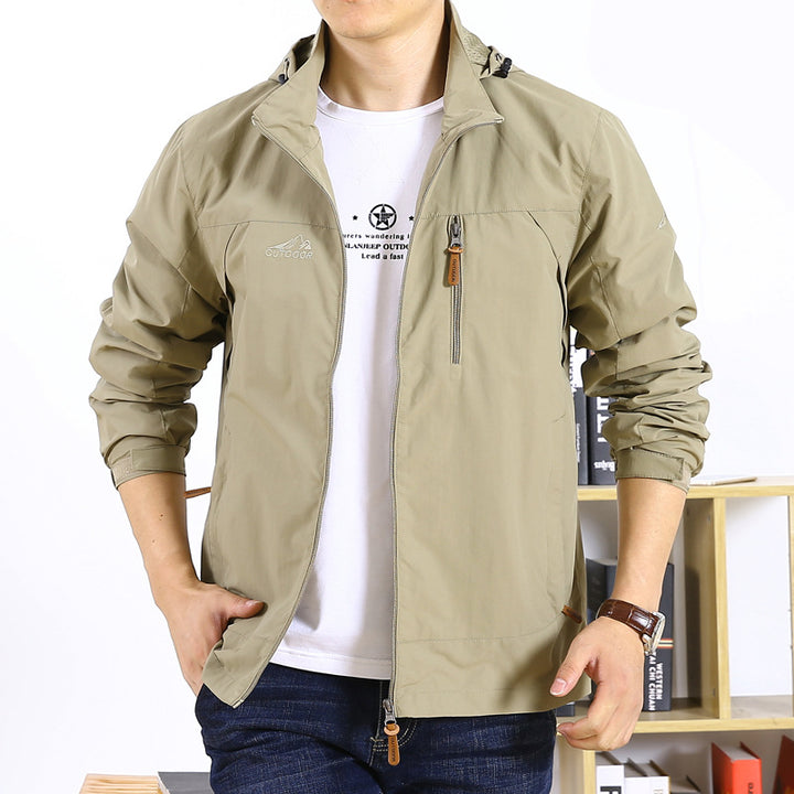 Herren leichte wind- und wasserabweisende Softshelljacke mit Kapuze, Brustreißverschluss und verstellbaren Ärmelabschlüssen Drune
