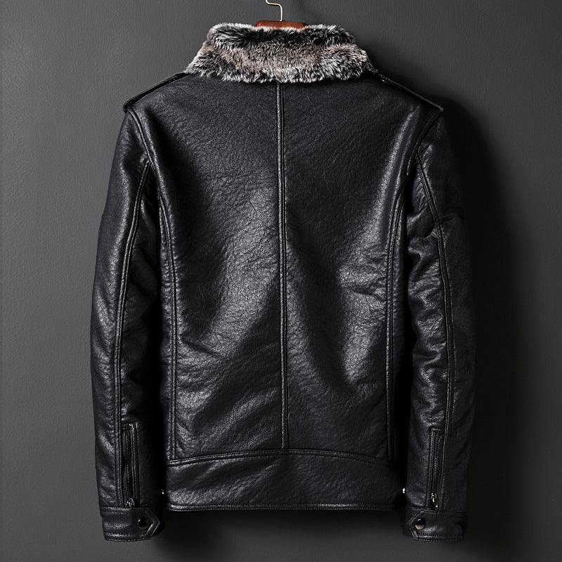 Herren Lederimitatjacke mit Kunstfellkragen und militärischen Abzeichen Drune
