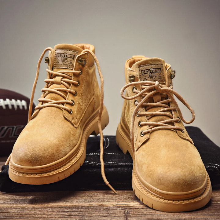 Robuste Leder-Stiefel, gefüttert, verschiedene Größen