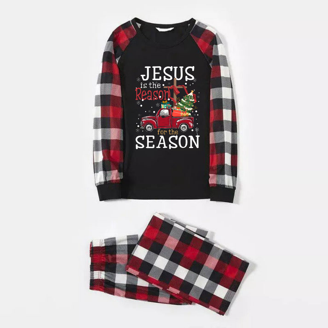 Drune | Rote und graue karierte Weihnachts-Pyjama-Set mit "Jesus ist der Grund für die Saison" Textdruck