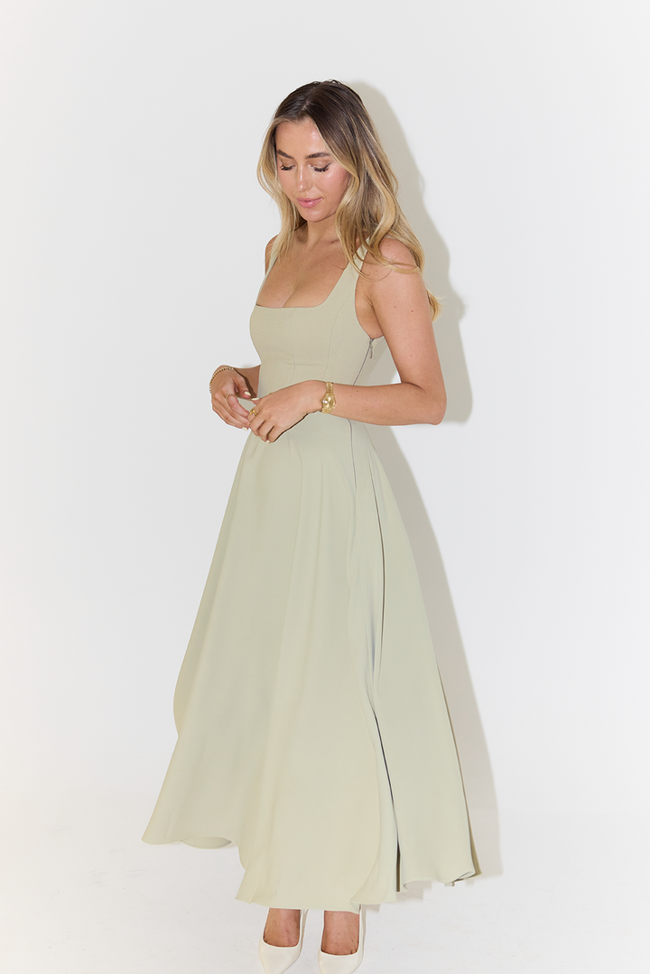 Drune | Midikleid mit quadratischer Ausschnitt