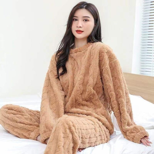 Damen-Hausanzug aus Flanell, lang und warm