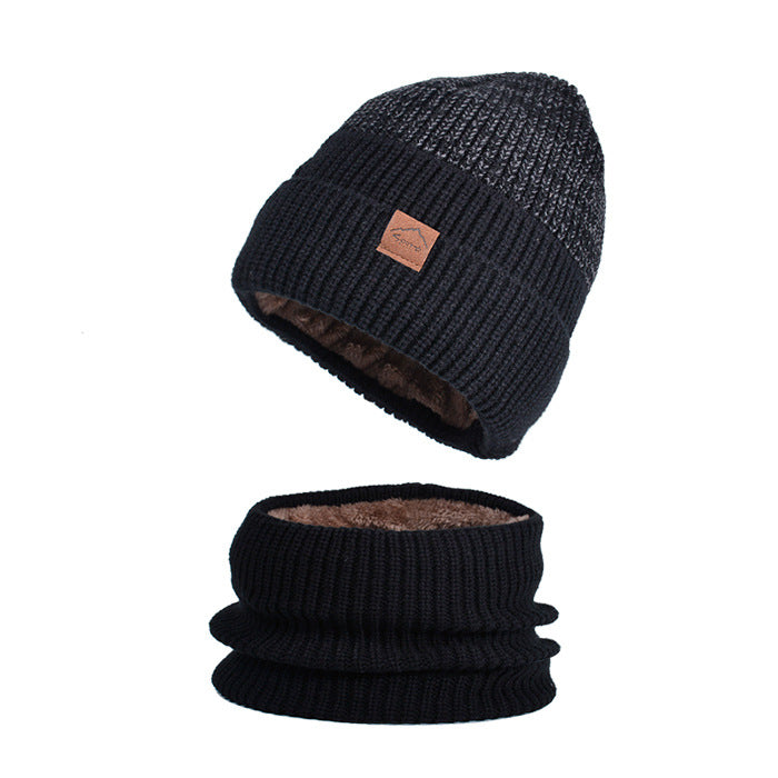 Winter-Set: Strickmütze und Schal für Outdoor-Aktivitäten