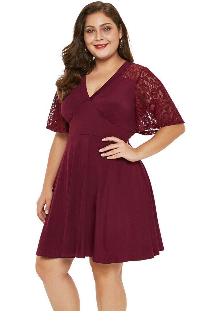 Drune Ausgehöhltes Spitzenkleid