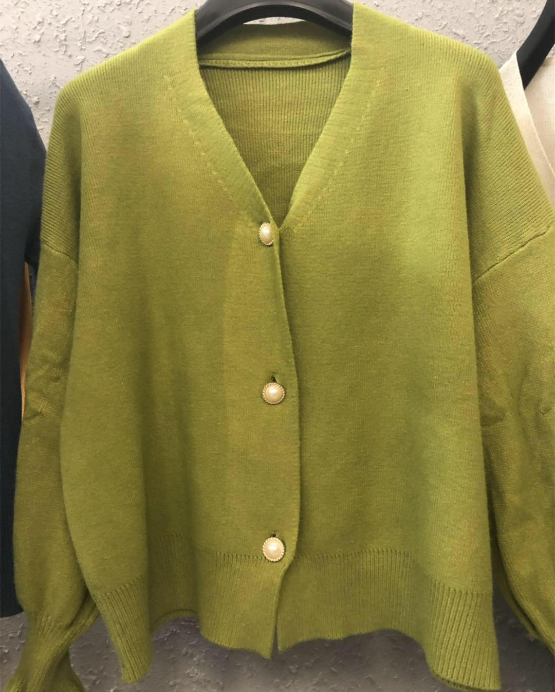 Damen Strickjacke mit Perlenknöpfen und weitem Schnitt Drune