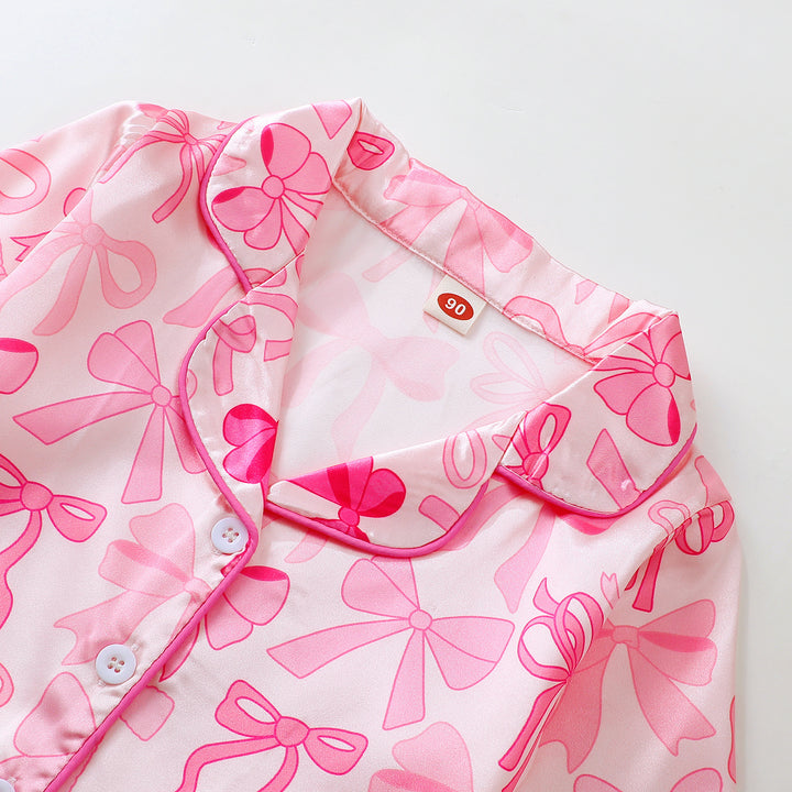 Mädchen-Pyjama-Set mit Schleife und Weihnachts-Print