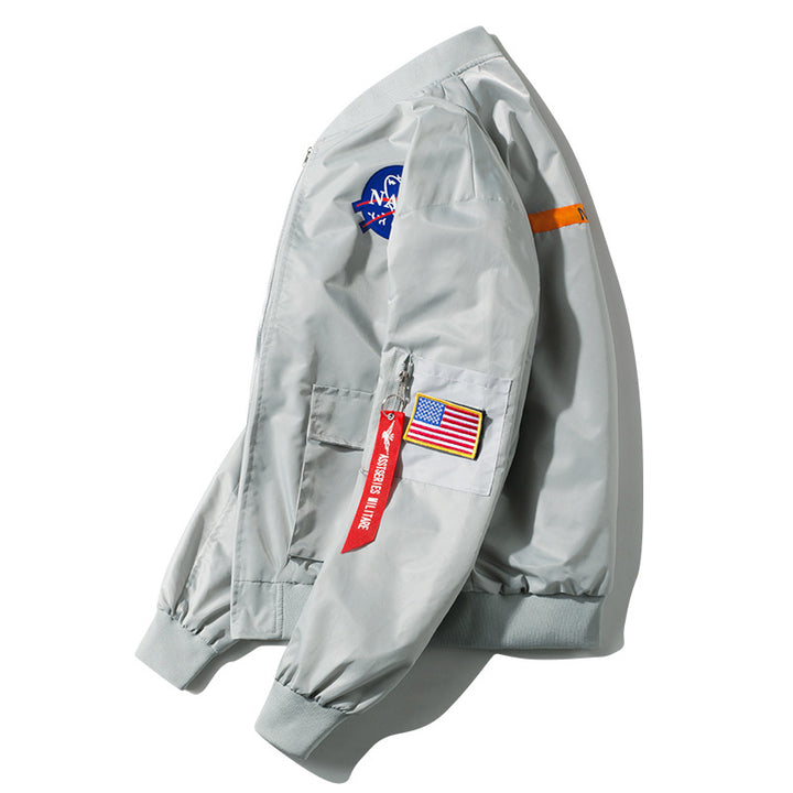 Herren  flugzeuginspirierten leichten Nylon Bomberjacke mit horizontalem Missionsstreifen und gerippten Besätzen Drune