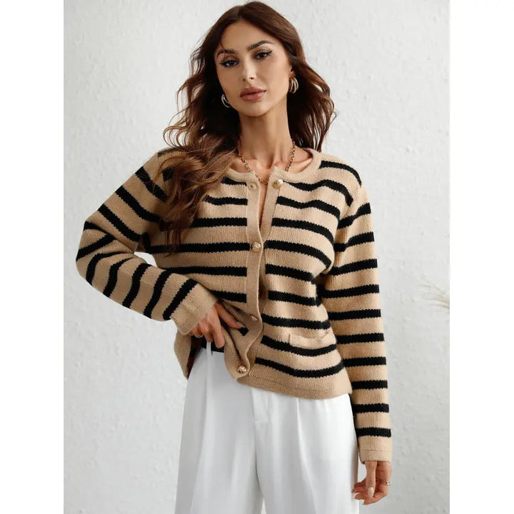 Drune | Cozy chunky knit sweater with button placket and side pockets