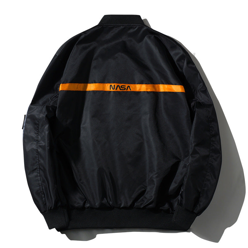 Herren  flugzeuginspirierten leichten Nylon Bomberjacke mit horizontalem Missionsstreifen und gerippten Besätzen Drune