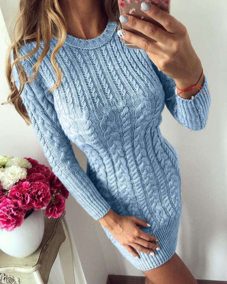 Damen Strickkleid mit modernem Zopfmuster und figurbetontem Schnitt Drune