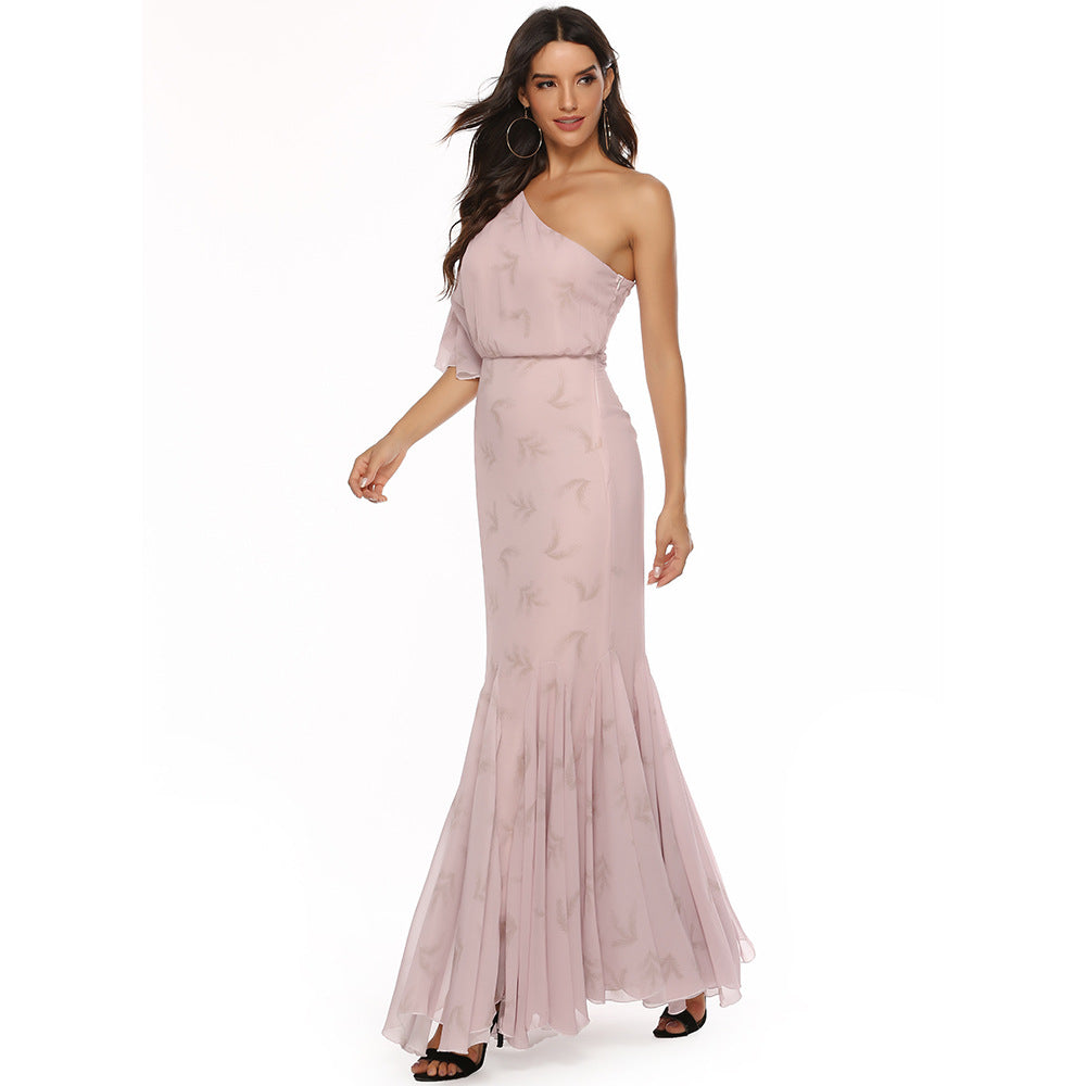 Damen Elegantes Abendkleid mit asymmetrischem Schnitt und schwingendem Saum Drune