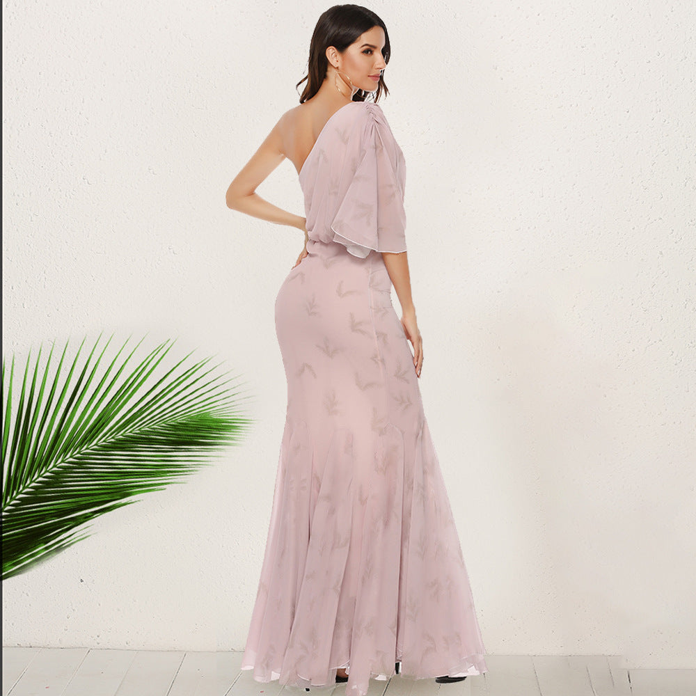 Damen Elegantes Abendkleid mit asymmetrischem Schnitt und schwingendem Saum Drune