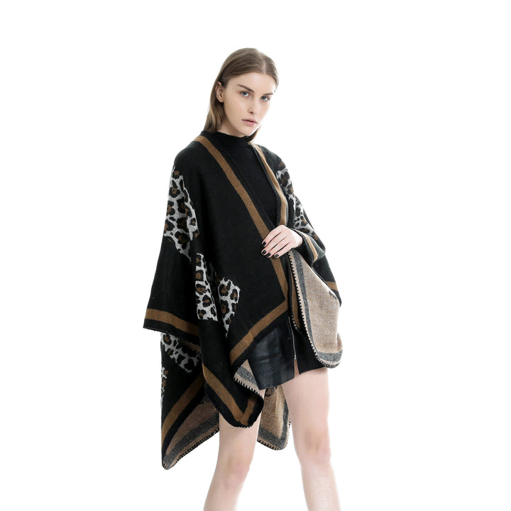 Damen Wolloptik-Kimono-Ruana mit Leopardenjacquard und kontrastierter Bordüre Drune