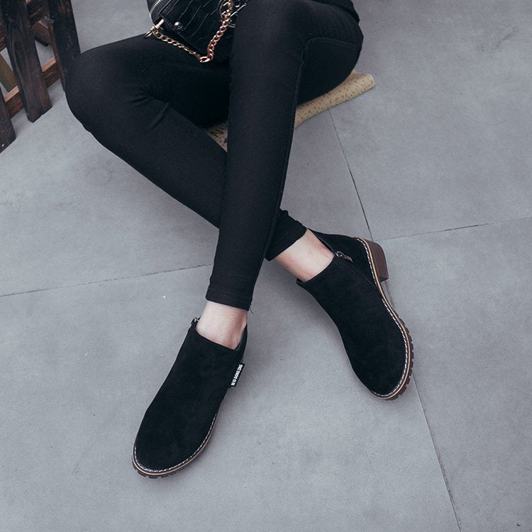 Damen Ankle-Boots aus softem Wildleder mit stabilem Blockabsatz Drune