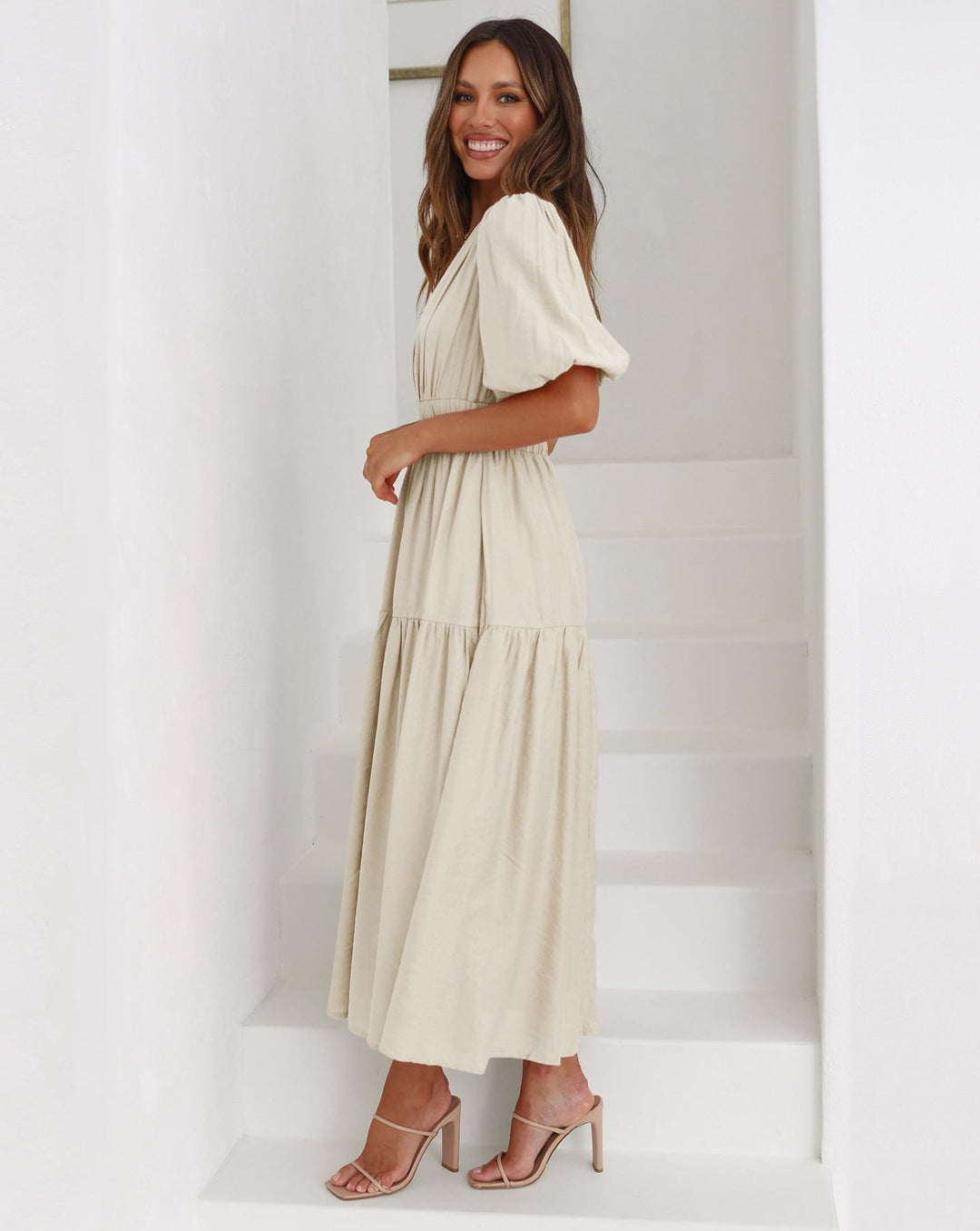 Drune | Elegantes Kleid Mit V-Ausschnitt Und Puffärmeln