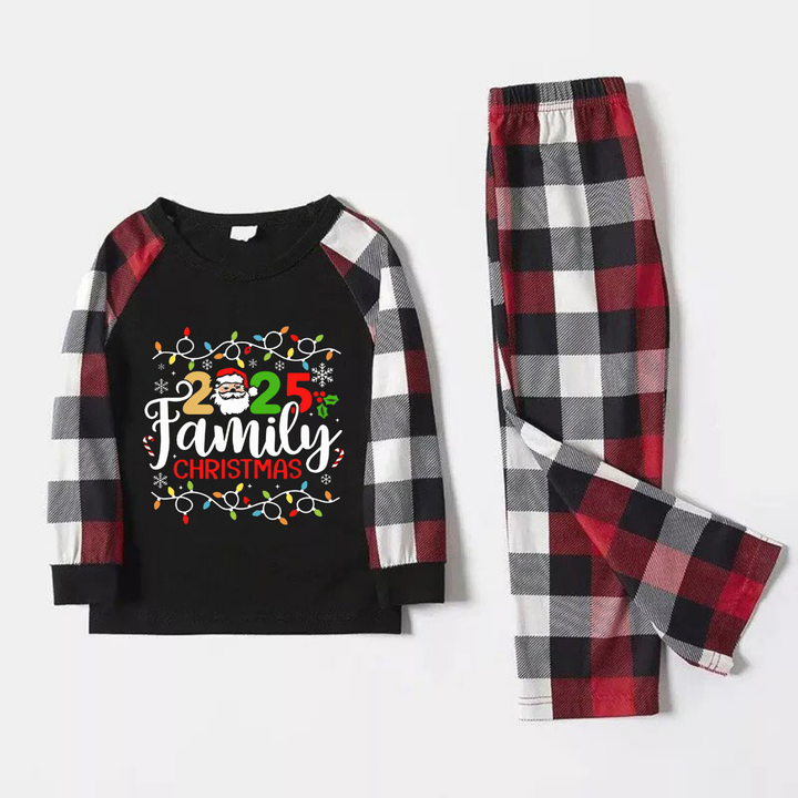 Drune | Rote und graue karierte Weihnachts-Pyjama-Set mit Weihnachtslichtern und "2025 Familienweihnachten" Textdruck