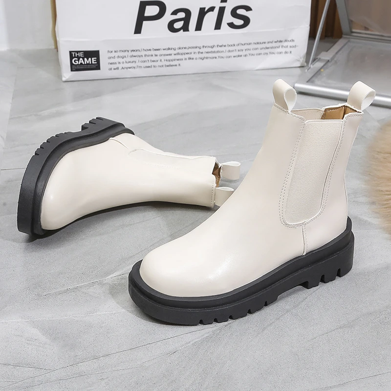 Drune | Damen Chelsea Boots mit Elastischen Seiten und Zugschlaufen