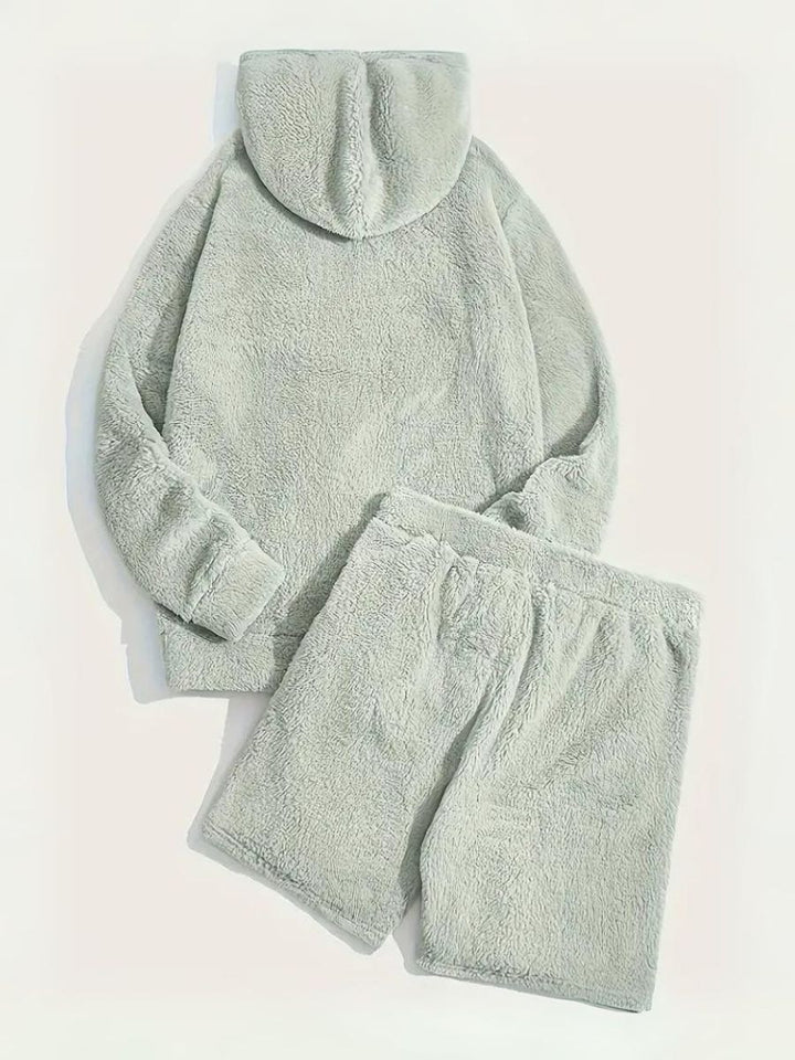 Drune | Fluffy Hoodie und Shorts
