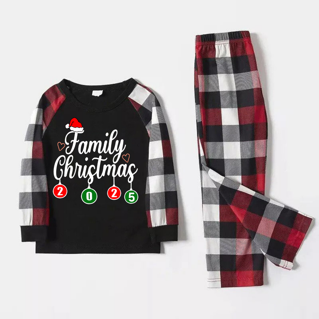 Drune | "Familienweihnachten" 2025 Buchstabenprint Rot & Schwarz & Grau & Weiß kariert Familie passende Schlafanzüge