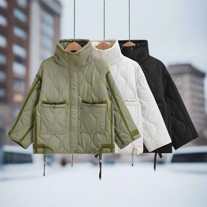Drune | Baumwolljacke in Hüftlänge mit Stehkragen und Kordelzug
