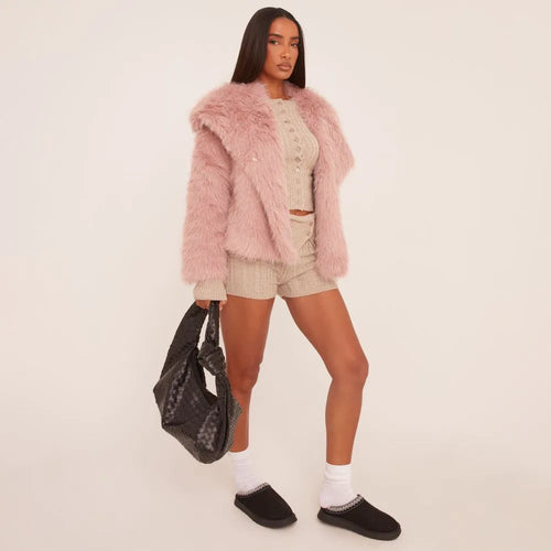 Drune | Oversized kurz geschnittene Jacke aus pinkem Kunstfell
