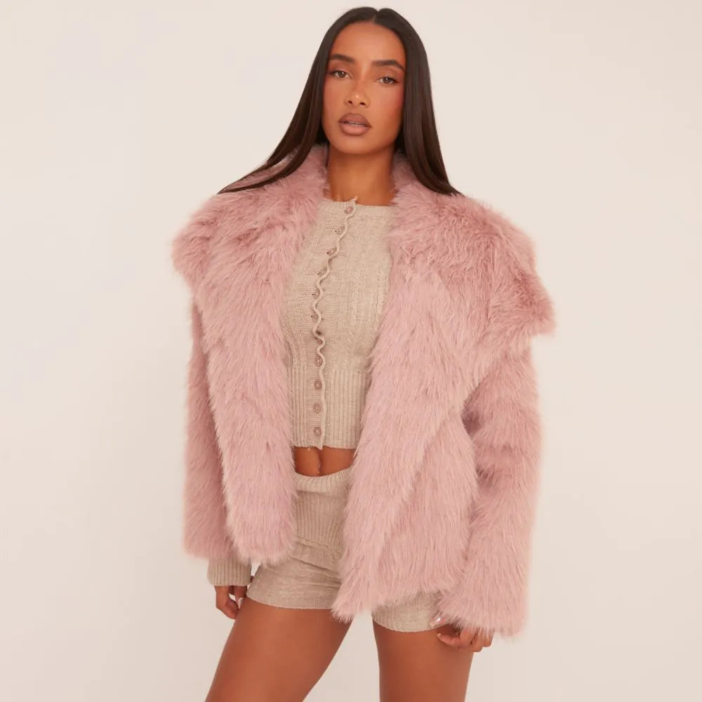 Drune | Oversized kurz geschnittene Jacke aus pinkem Kunstfell
