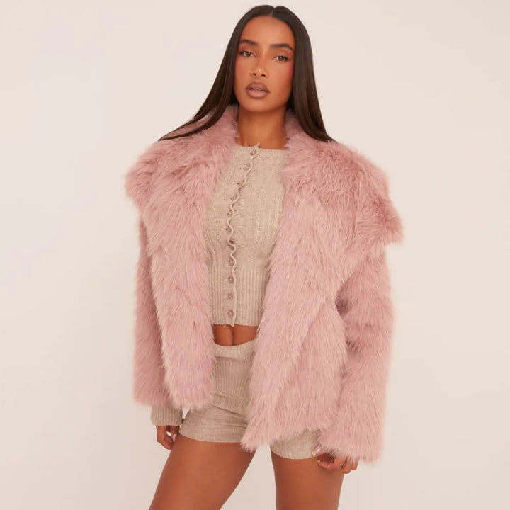 Drune | Oversized kurz geschnittene Jacke aus pinkem Kunstfell