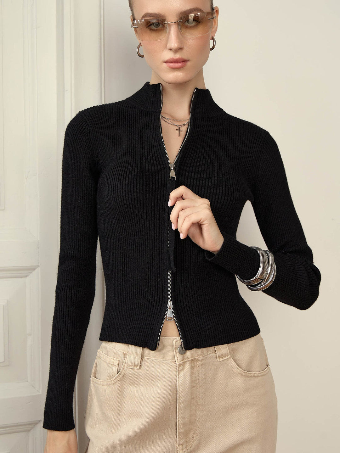 Drune | Cozy ribbed knit sweater with high zip detail