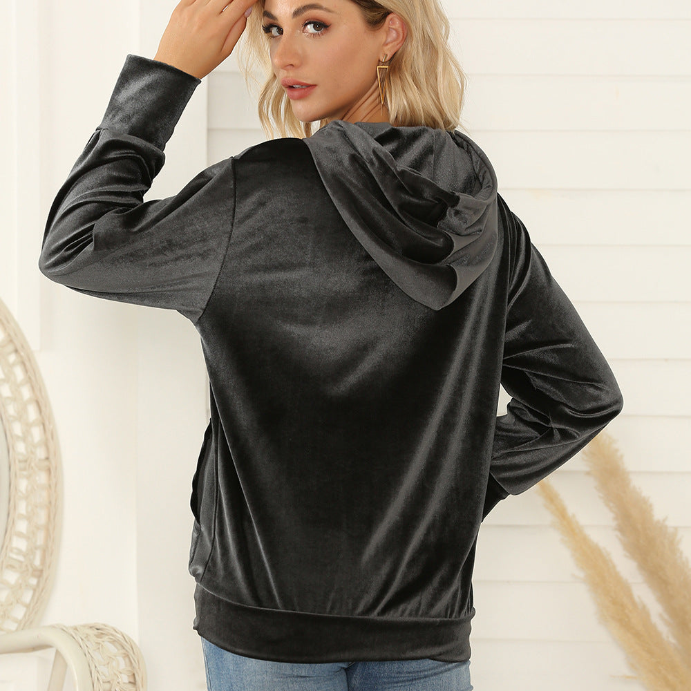 Damen Samt-Hoodie mit Kapuze, Kängurutasche & samtigem Logoprint Drune