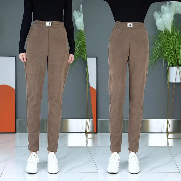 Gefütterte Cord-Jogginghose mit hohem Bund