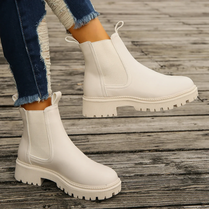 Drune | Damen Chelsea Boots aus Leder mit Zugschlaufen