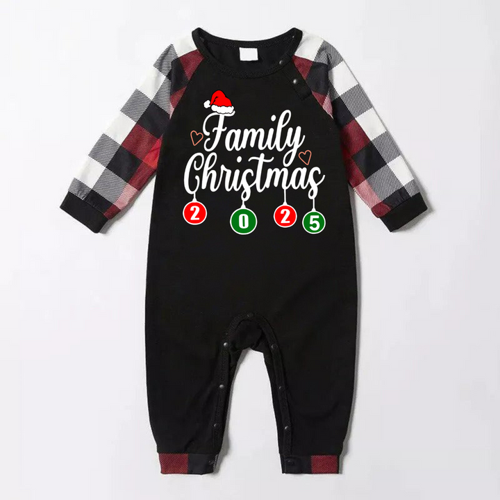 Drune | "Familienweihnachten" 2025 Buchstabenprint Rot & Schwarz & Grau & Weiß kariert Familie passende Schlafanzüge