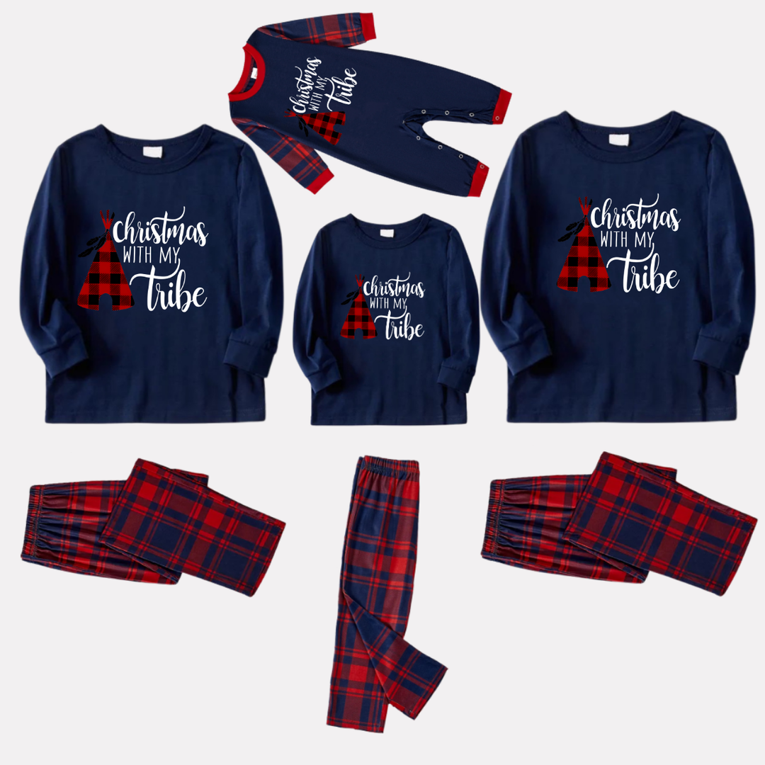 Drune | Weihnachtsröhre und Buchstabendruck Blau Langarmoberteil mit Rot & Blau Karo Familienset Pyjamas