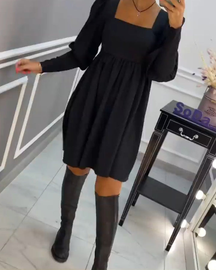 Drune | Kleid mit Quadratischem Ausschnitt in A-Linie