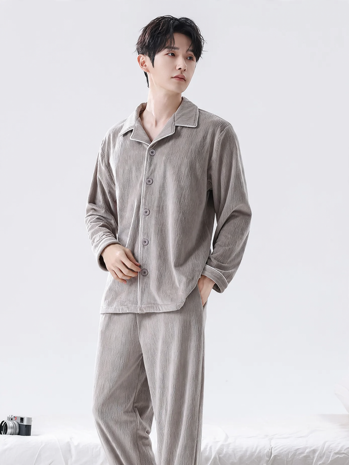 Warmer Herren-Schlafanzug aus Korallenfleece