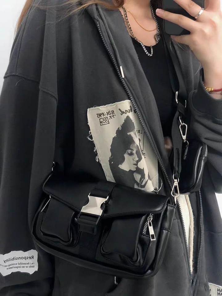 Drune | Hoodie mit gepatchten Bildern und Reißverschluss