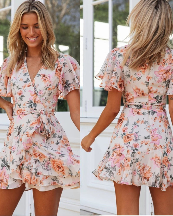 Damen Wickelminikleid mit floralen Rüschendetails und Bindeband Drune