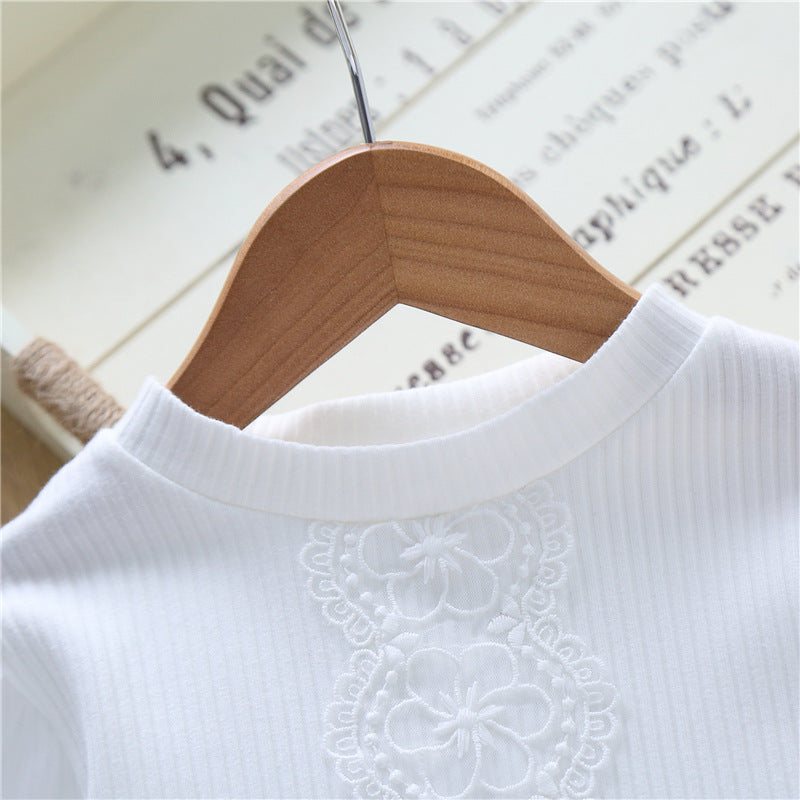Damen Bluse mit transparenten Tüllärmeln und feinen Stickereien Drune