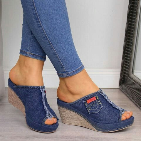 Damen nan Jeans-Pantolette mit offener Zehenpartie, fransigem Saum und Bastkeilabsatz Drune
